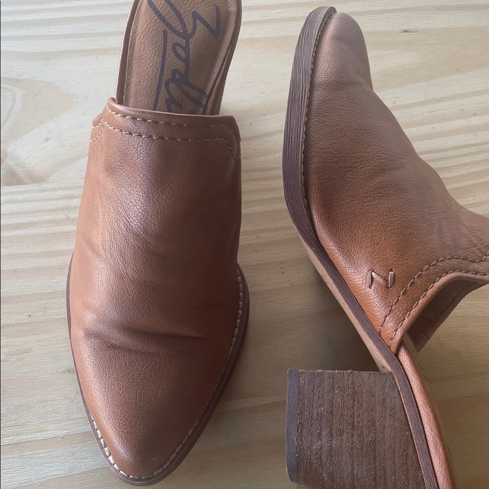 Zodiac Women's  Brown Leather Mules - Picture 14 of 16